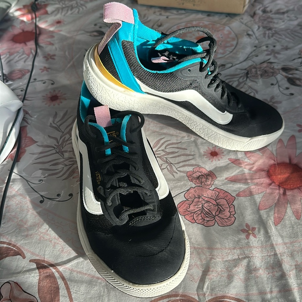 Vans sneakers running Ultrarange Exo Pop Color Black/Multi Men's 6.5 women’s 8